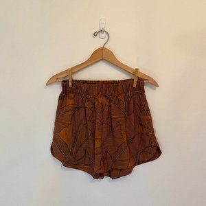 Floral Patterned Flowy Shorts